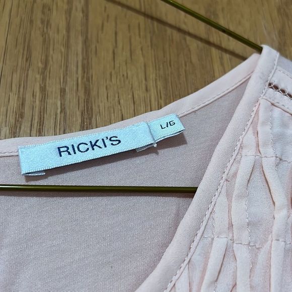 Pink Blouse - Picture 4 of 4